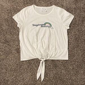 Sadie & Sage daydream believer graphic front tie shirt top